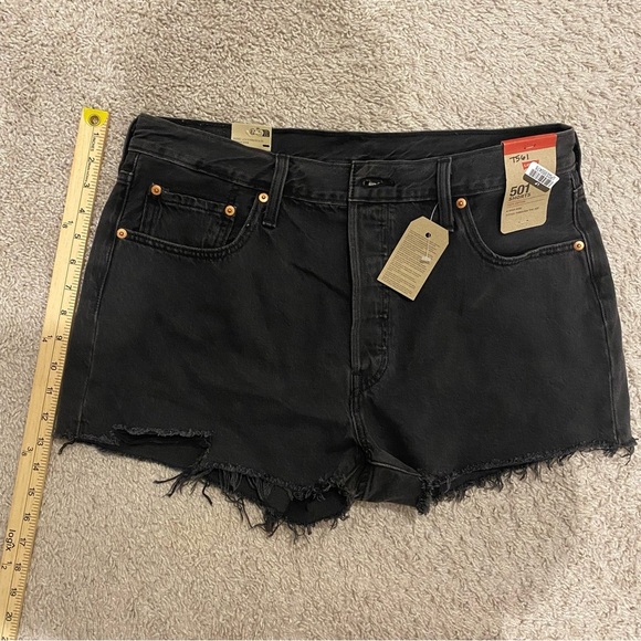Levi’s 501 Cutoffs- Black- W33 - Picture 7 of 11